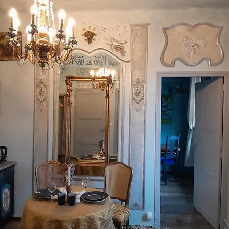 Penthouse En Bleu Royal *